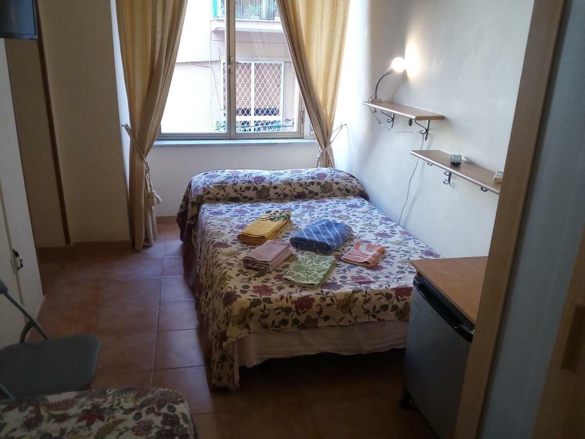 La Rosa Guest house Naples